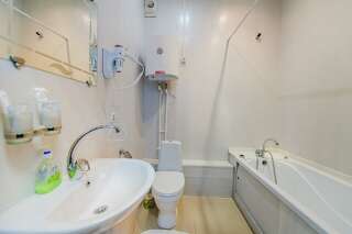 Апартаменты Декабрист Чита 2-местный номер стандарт улучшенный с 1 двуспальной кроватью-2